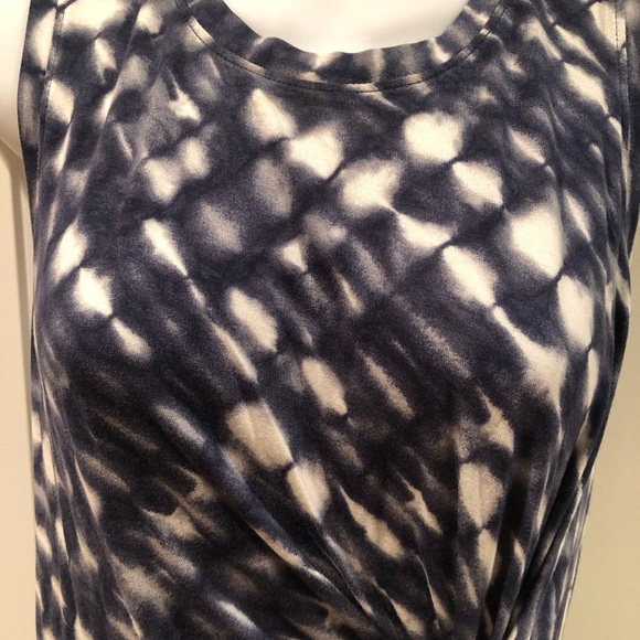 NWOT Love Fire-blue and white faux wrap dress size Large - Picture 2 of 6